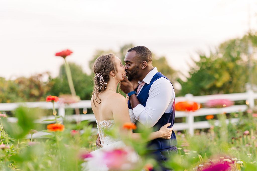 Sunset portraits of the bride and groom in the gardens at the marmalade lily